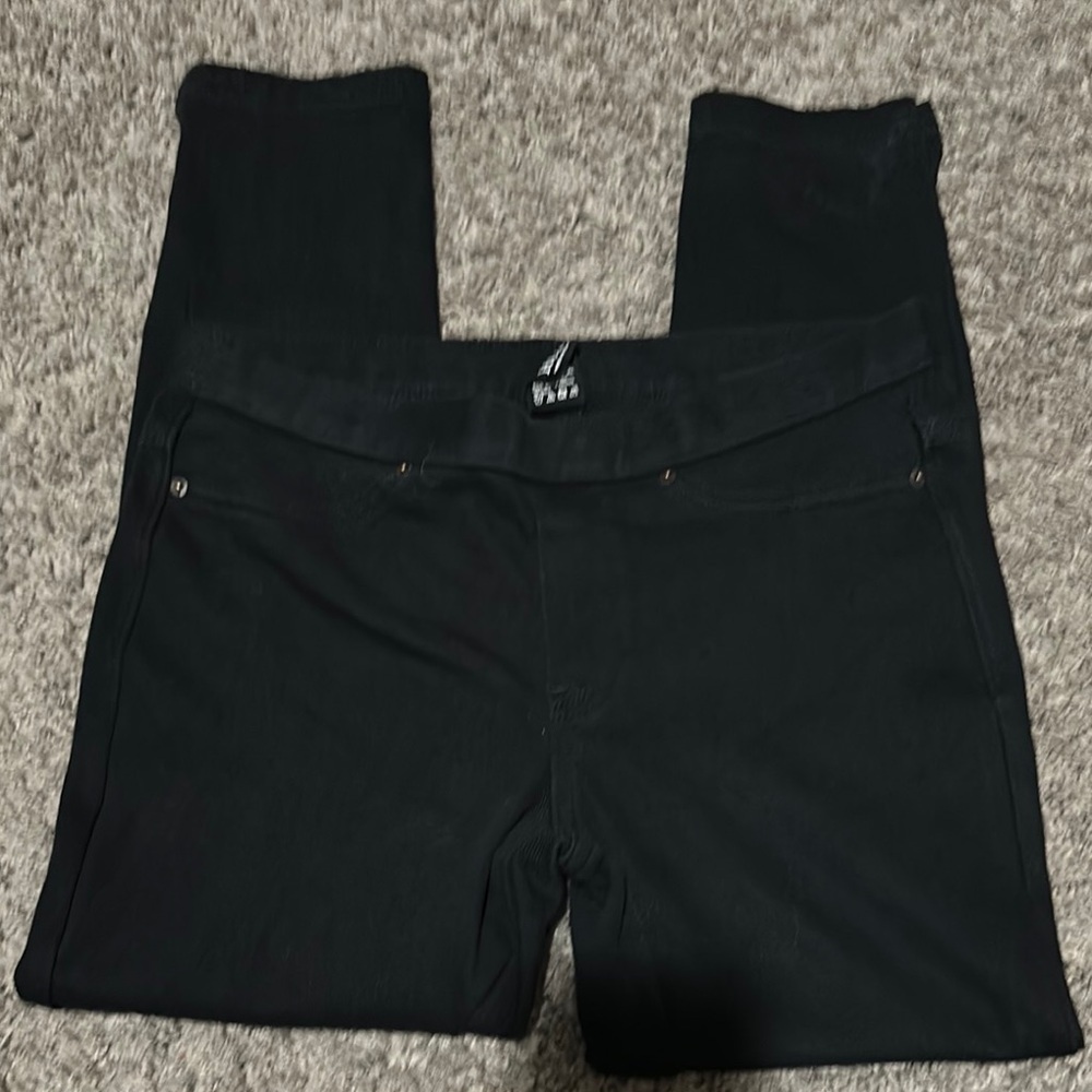 HUE Black Jeggings Stretchy Slim Fit